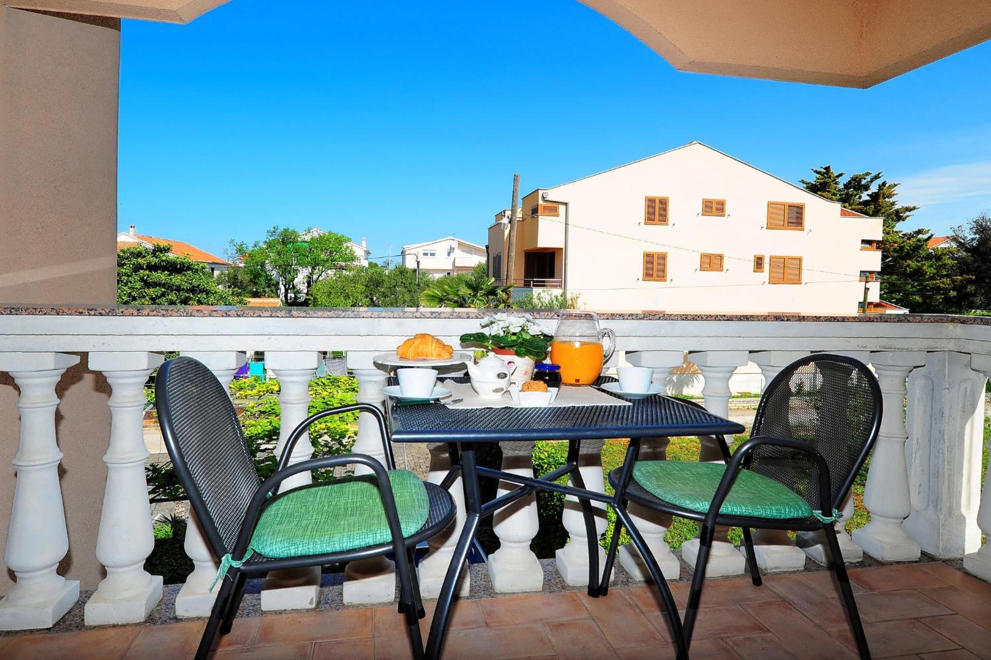 Elvira Apartma