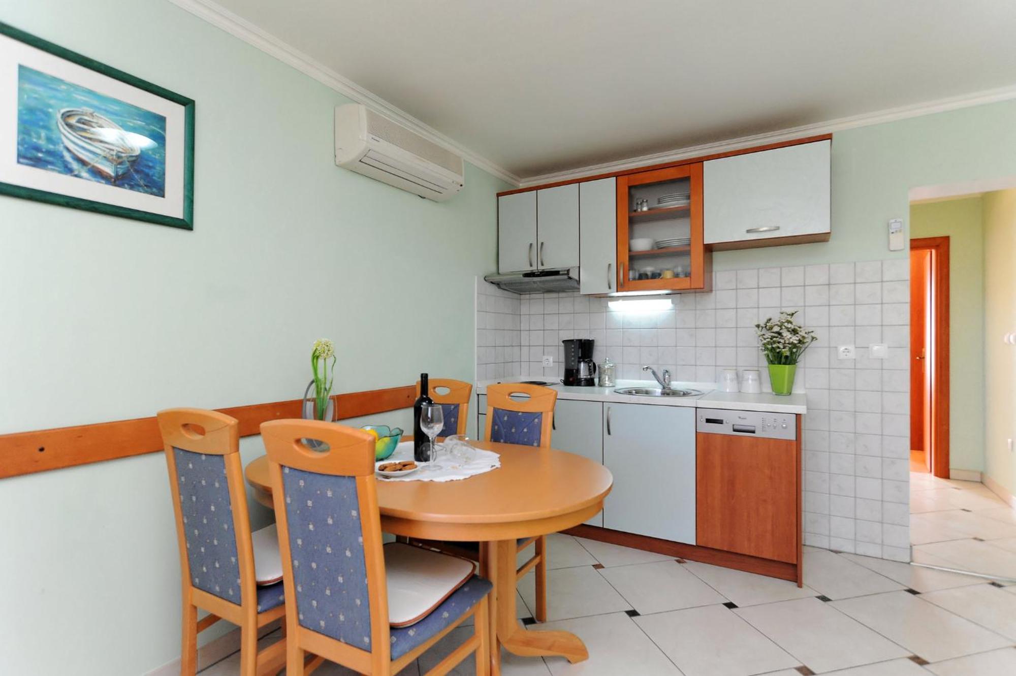 Elvira Apartma